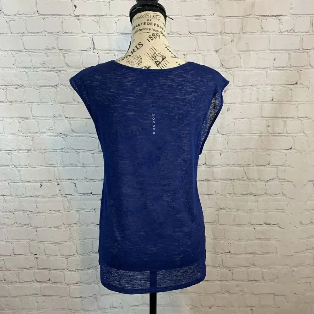 Nike Breathe Short Sleeve Running Top Womens Style : 831784 size XS